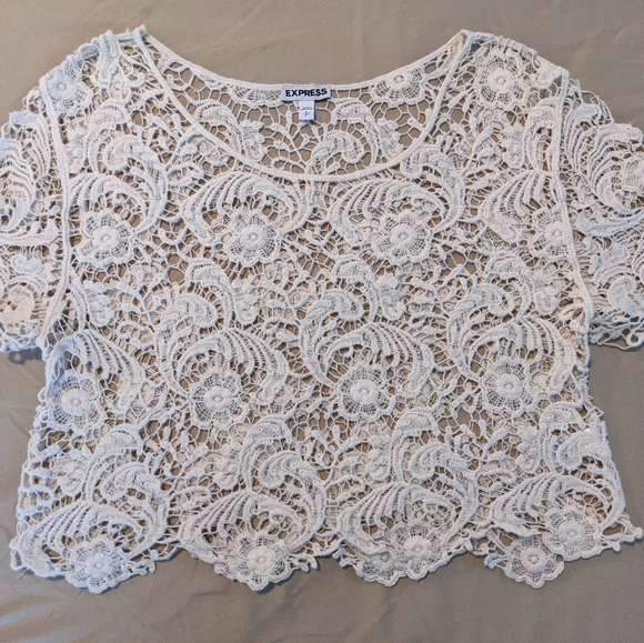 Crop Top Shirt - Picture 2 of 3